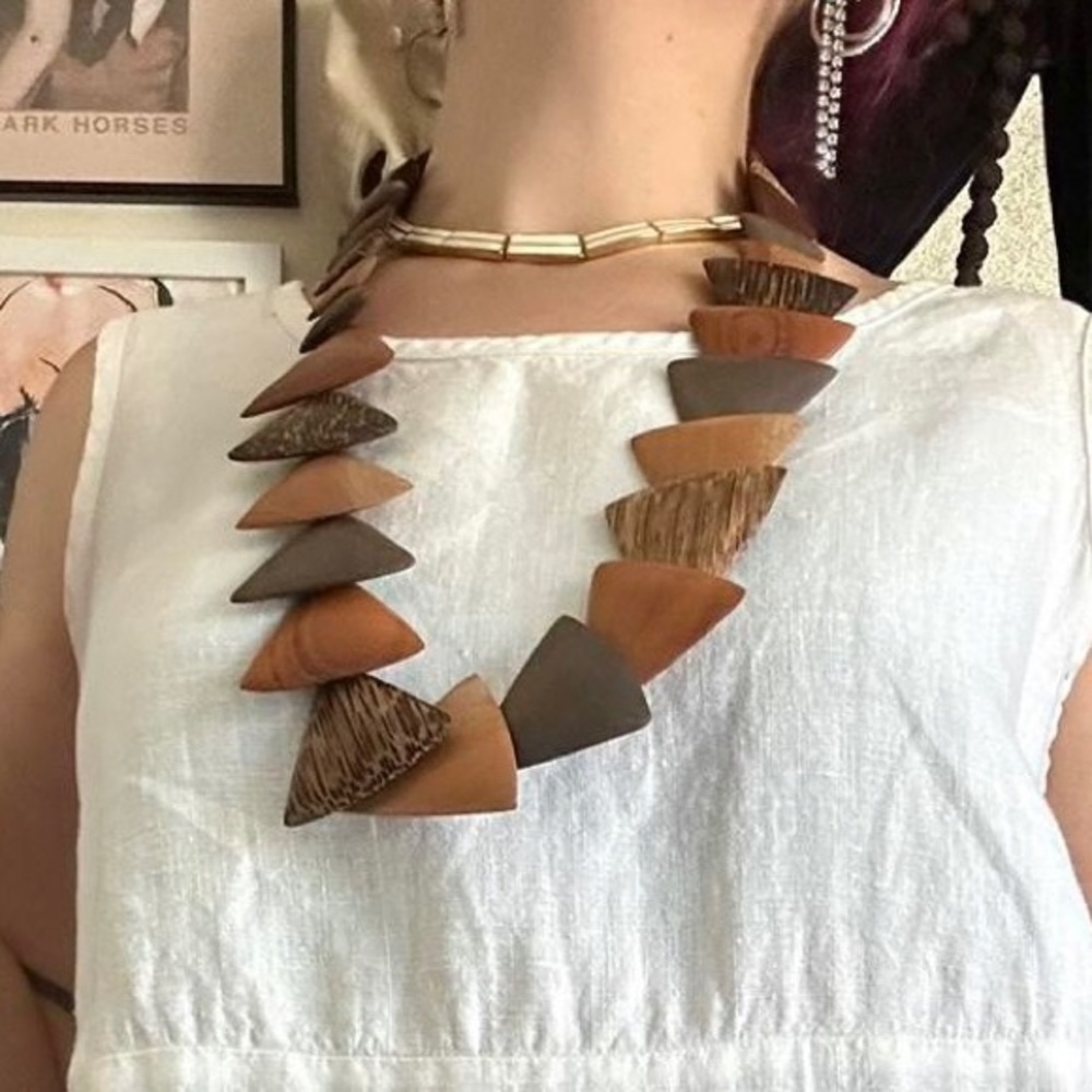 vintage midcentury mixed wood statement necklace - Picture 4 of 4